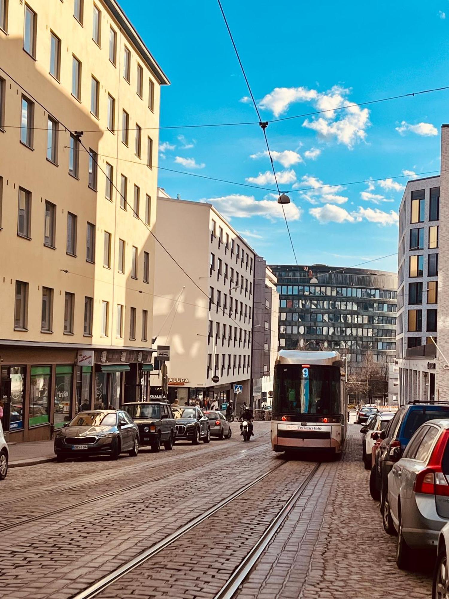Modern Apartment Urban Tranquil, Great Location And Transport Connections ヘルシンキ エクステリア 写真