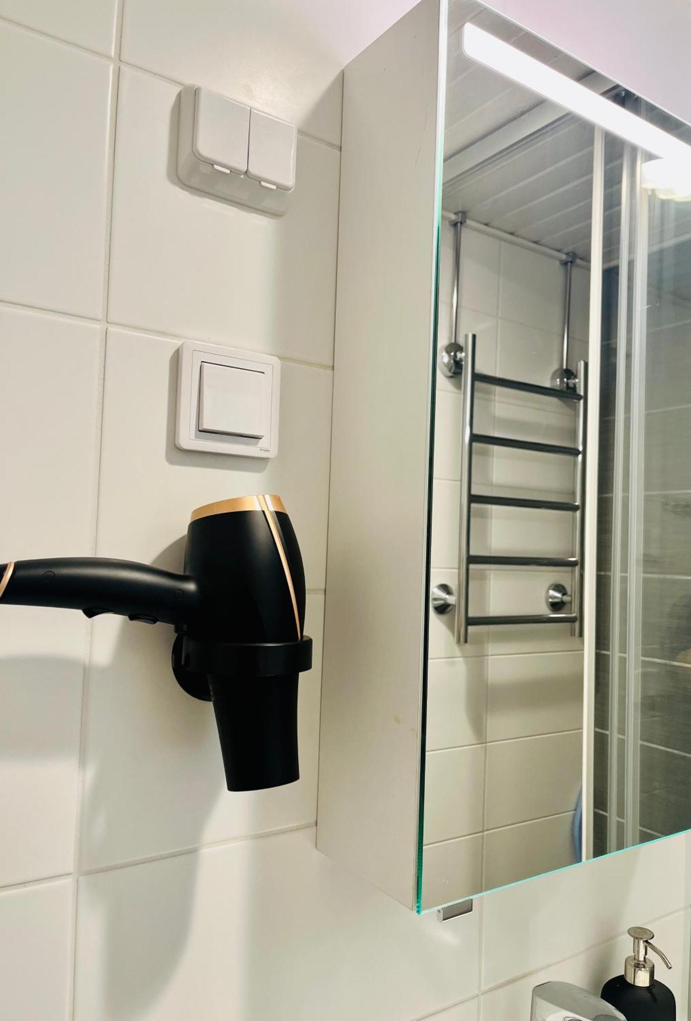 Modern Apartment Urban Tranquil, Great Location And Transport Connections ヘルシンキ 部屋 写真